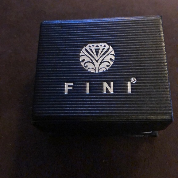 New Faux Ring - Picture 5 of 5